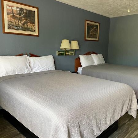 Deerfield Inn Adamsville Extérieur photo